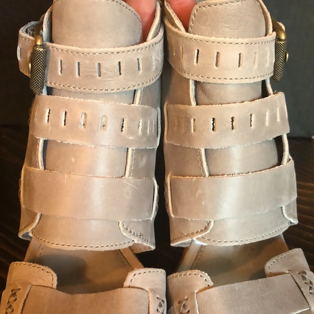 NWT Sorel Nadia Buckle Sandals in Kettle - Picture 12 of 17
